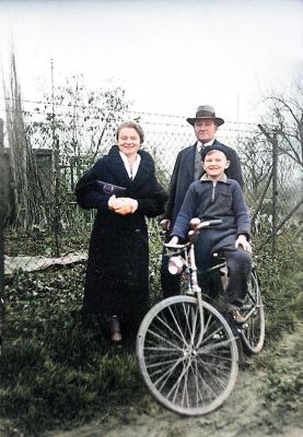 Emmy und Wilhelm Lehrbach mit Sohn Johannes