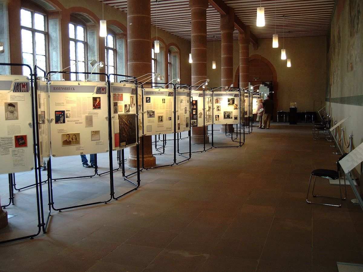 Ausstellung im Frankfurter Karmeliterkloster