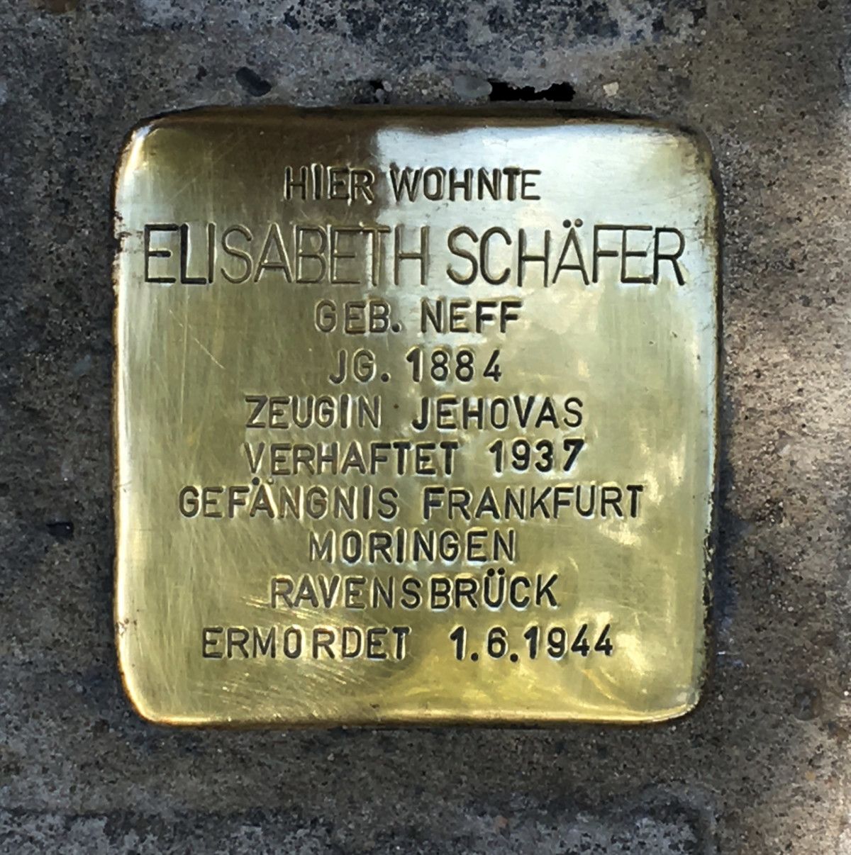 Stolperstein Elisabeth Schäfer; verlegt am 22. Juni 2019 in der Bockenheimer Landstraße 104. 