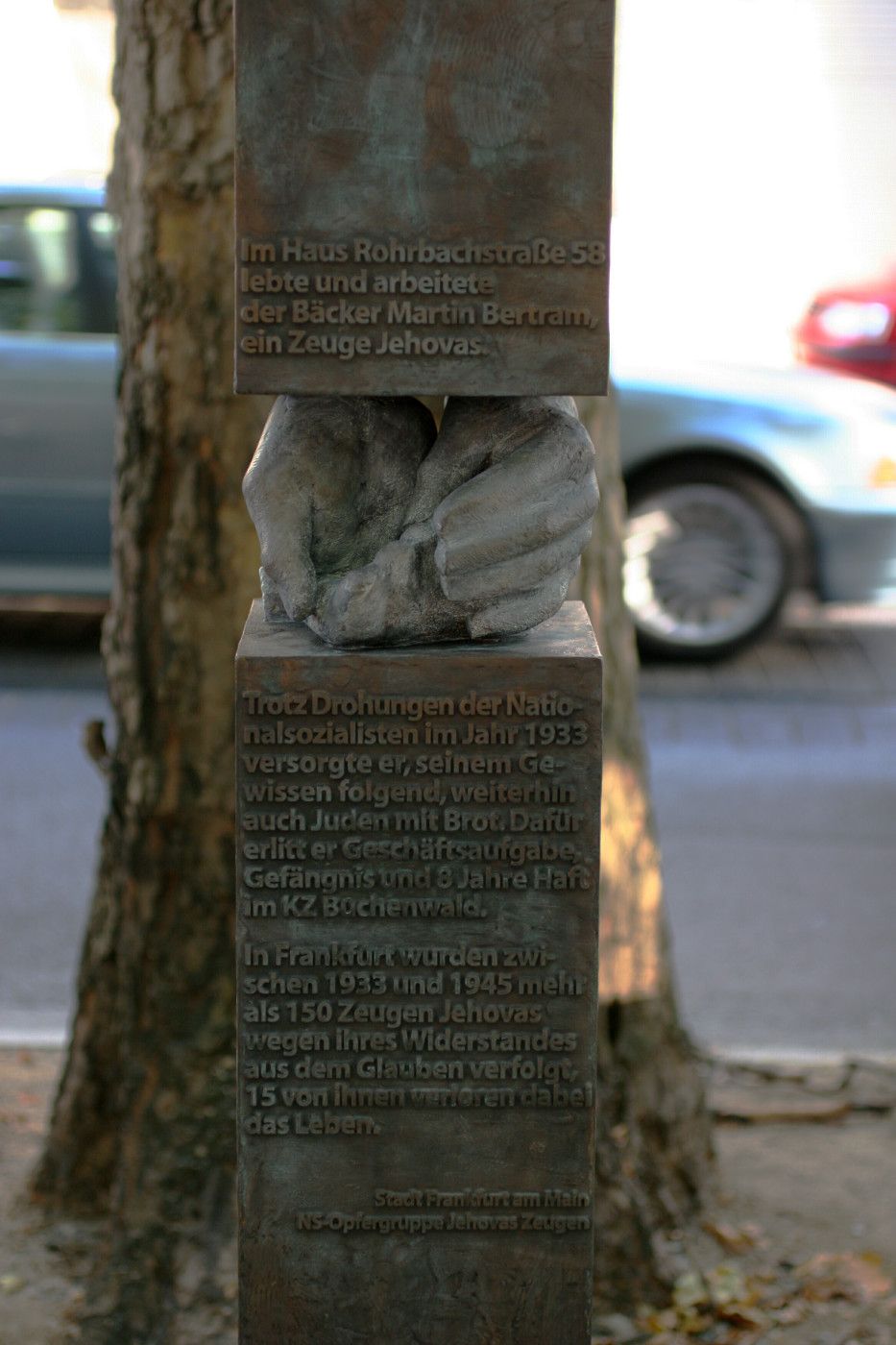 Diese Gedenkstele wurde am 5. September 2005 von Josef Niklasch und Dr. Hans-Bernhard Nordhoff feierlich enthüllt